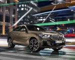 2020 BMW X6 M50i Front Three-Quarter Wallpapers 150x120