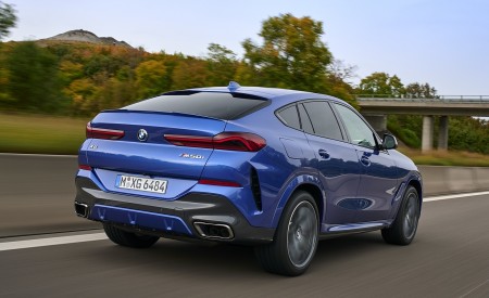2020 BMW X6 M50i Rear Three-Quarter Wallpapers 450x275 (14)