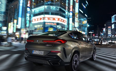 2020 BMW X6 M50i Rear Three-Quarter Wallpapers 450x275 (116)