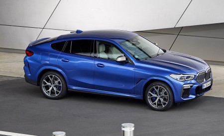 2020 BMW X6 M50i Side Wallpapers 450x275 (39)