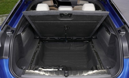 2020 BMW X6 M50i Trunk Wallpapers 450x275 (101)