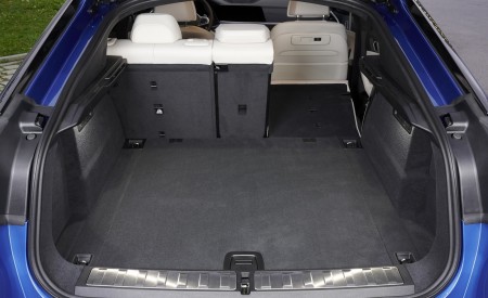 2020 BMW X6 M50i Trunk Wallpapers 450x275 (97)