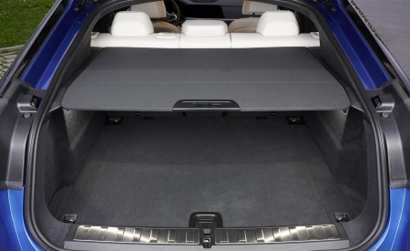 2020 BMW X6 M50i Trunk Wallpapers 450x275 (100)