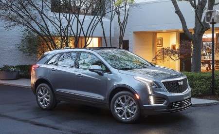 2020 Cadillac XT5 Sport Front Three-Quarter Wallpapers 450x275 (2)