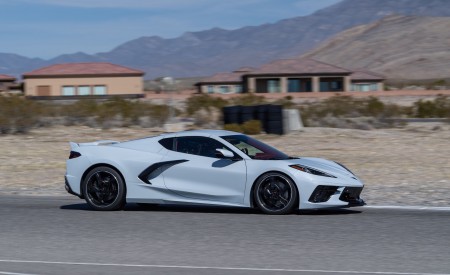 2020 Chevrolet Corvette Stingray (Color: Blade Silver Metallic) Front Three-Quarter Wallpapers 450x275 (85)