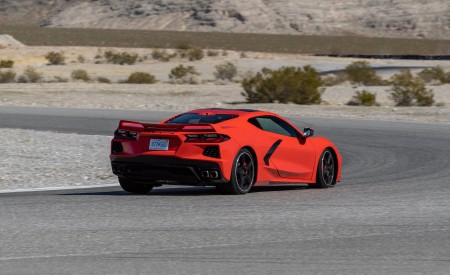 2020 Chevrolet Corvette Stingray (Color: Sebring Orange Tintcoat) Rear Three-Quarter Wallpapers 450x275 (8)
