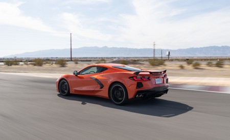 2020 Chevrolet Corvette Stingray (Color: Sebring Orange Tintcoat) Rear Three-Quarter Wallpapers 450x275 (10)
