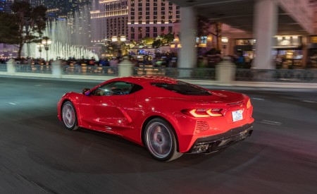 2020 Chevrolet Corvette Stingray (Color: Torch Red) Rear Three-Quarter Wallpapers 450x275 (31)