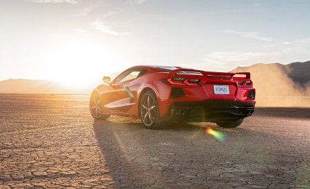2020 Chevrolet Corvette Stingray (Color: Torch Red) Rear Three-Quarter Wallpapers 450x275 (27)