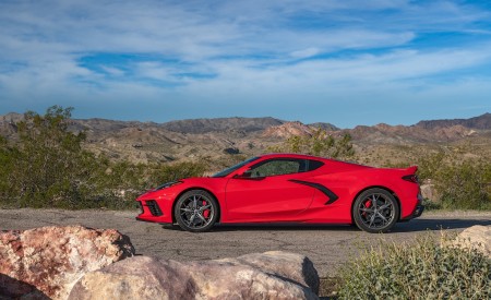 2020 Chevrolet Corvette Stingray (Color: Torch Red) Side Wallpapers 450x275 (28)