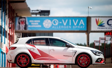 2020 Renault Mégane R.S. Trophy-R Side Wallpapers 450x275 (31)