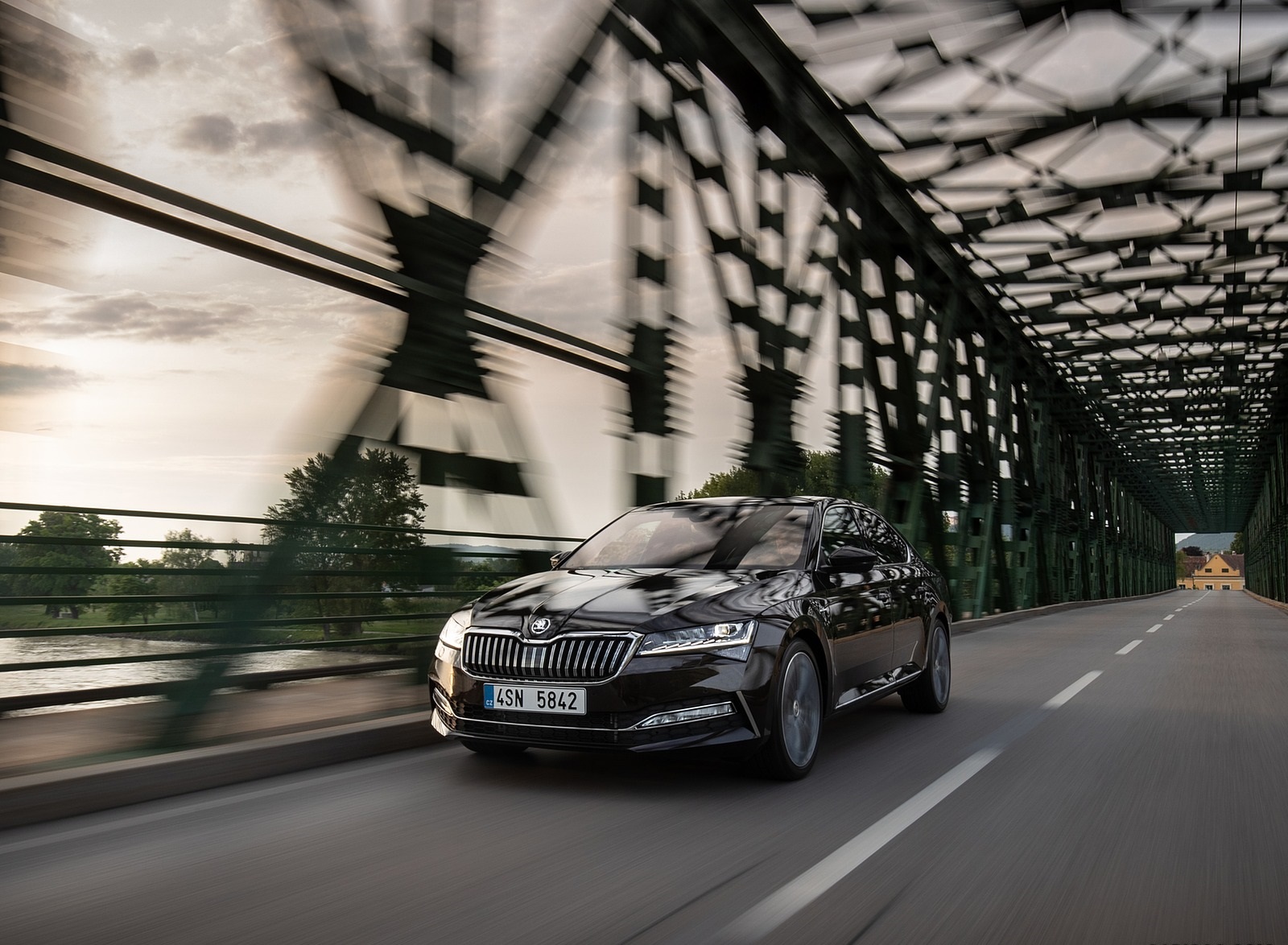 2020 Skoda Superb Laurin & Klement Front Wallpapers (6)
