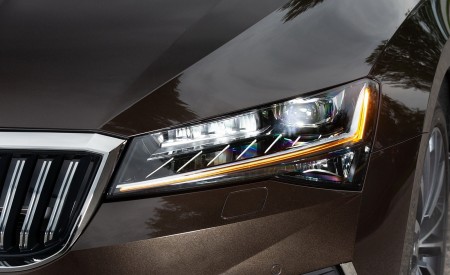 2020 Skoda Superb Laurin & Klement Headlight Wallpapers 450x275 (33)