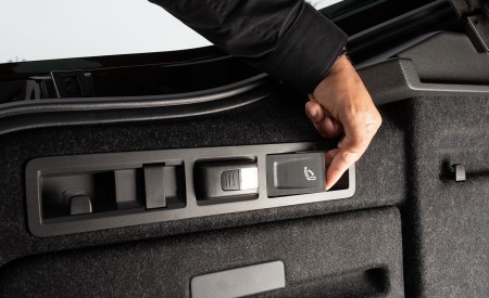 2020 Skoda Superb Laurin & Klement Interior Detail Wallpapers 450x275 (59)