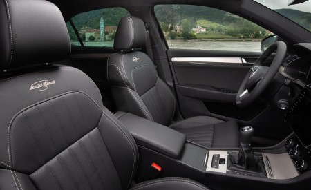 2020 Skoda Superb Laurin & Klement Interior Front Seats Wallpapers 450x275 (38)