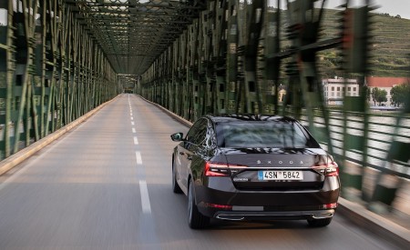 2020 Skoda Superb Laurin & Klement Rear Wallpapers 450x275 (11)