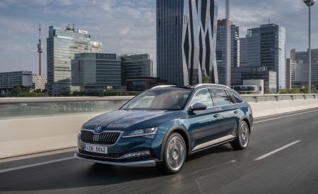 2020 Skoda Superb Scout Front Three-Quarter Wallpapers 450x275 (3)