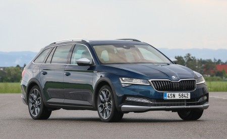 2020 Skoda Superb Scout Front Three-Quarter Wallpapers 450x275 (19)
