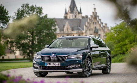 2020 Skoda Superb Scout Front Wallpapers 450x275 (20)