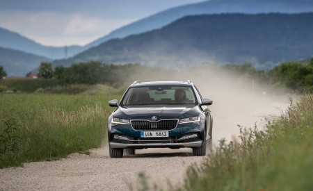 2020 Skoda Superb Scout Front Wallpapers 450x275 (12)