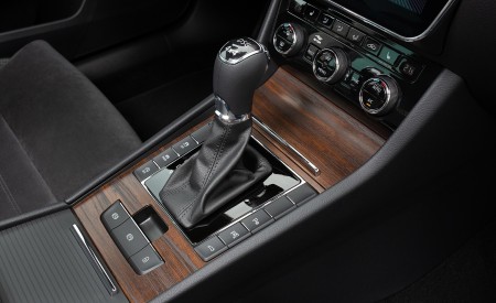 2020 Skoda Superb Scout Interior Detail Wallpapers 450x275 (43)