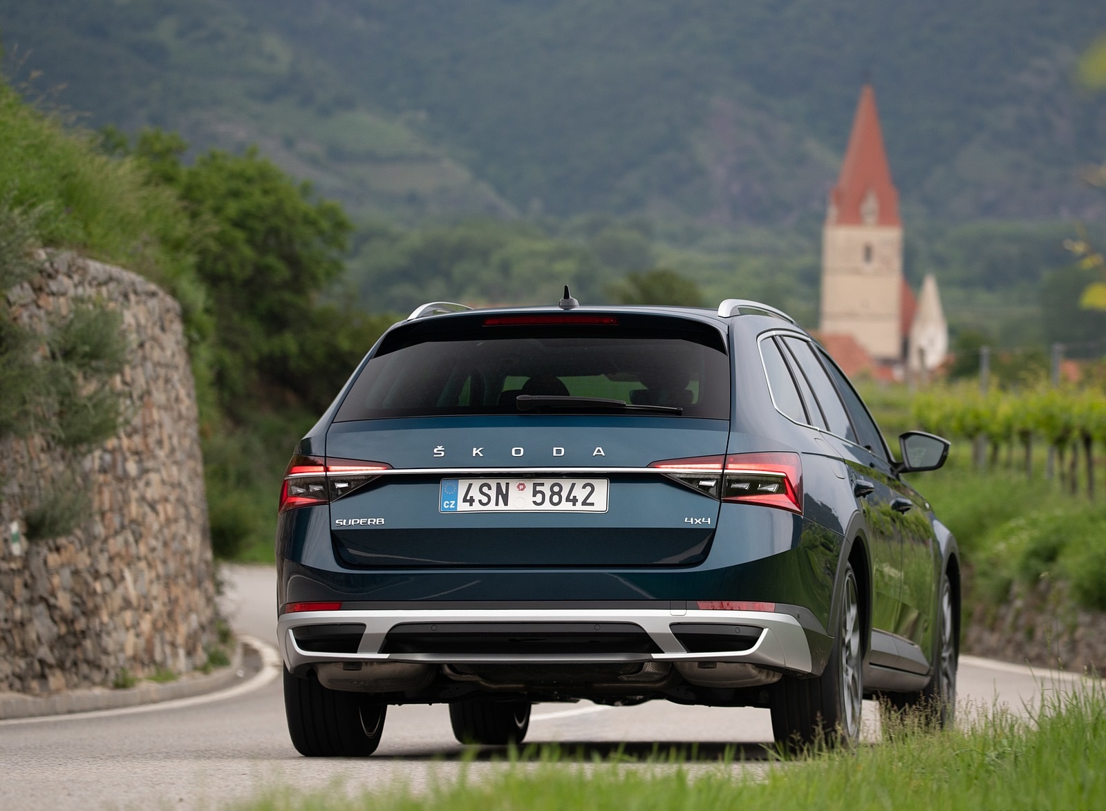 2020 Skoda Superb Scout Rear Wallpapers (15)