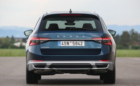 2020 Skoda Superb Scout Rear Wallpapers 450x275 (25)