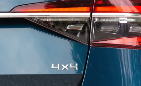 2020 Skoda Superb Scout Tail Light Wallpapers 450x275 (33)
