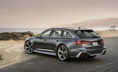 2020 Audi RS 6 Avant (Color: Daytona Gray Matt) Rear Three-Quarter Wallpapers 450x275 (70)