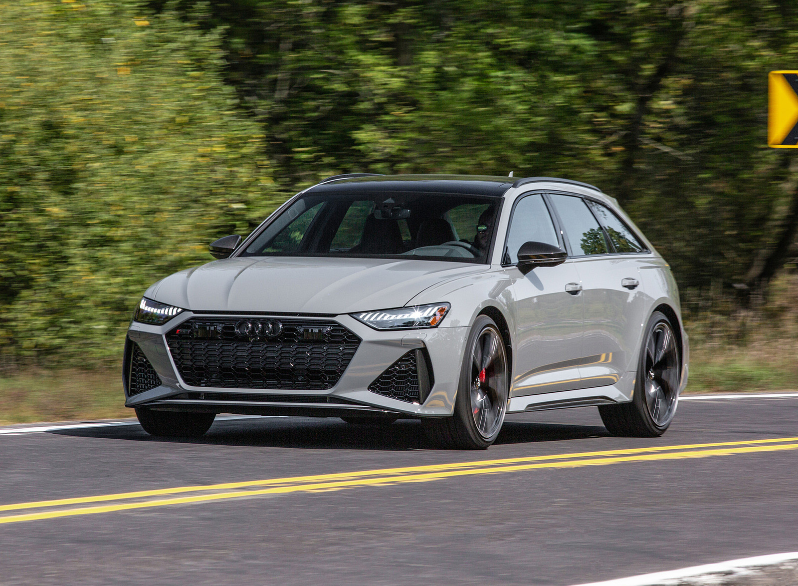 2020 Audi RS 6 Avant (Color: Nardo Gray; US-Spec) Front Three-Quarter Wallpapers (1)