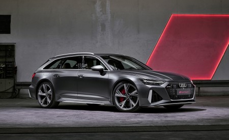 2020 Audi RS 6 Avant Front Three-Quarter Wallpapers 450x275 (103)