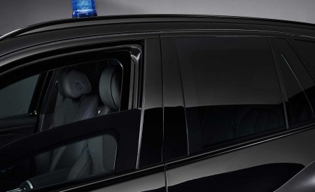 2020 BMW X5 Protection VR6 (Armored Vehicle) Detail Wallpapers 450x275 (24)