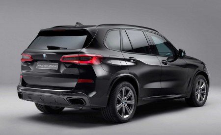 2020 BMW X5 Protection VR6 (Armored Vehicle) Rear Three-Quarter Wallpapers 450x275 (3)