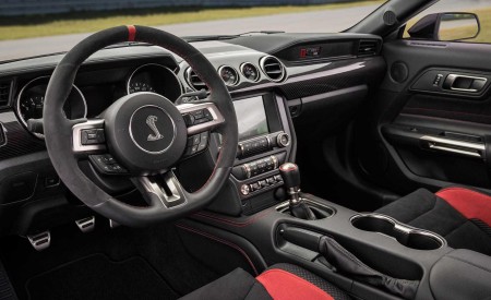 2020 Ford Mustang Shelby GT350R Interior Wallpapers 450x275 (7)