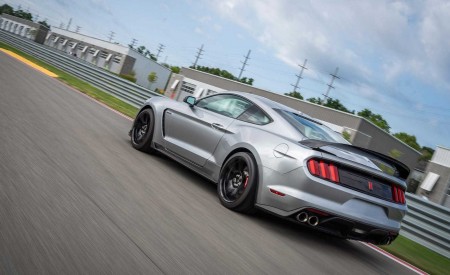 2020 Ford Mustang Shelby GT350R Rear Wallpapers 450x275 (4)
