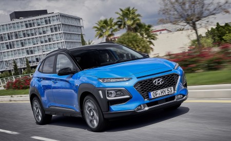 2020 Hyundai Kona Hybrid (Euro-Spec) Front Three-Quarter Wallpapers 450x275 (3)