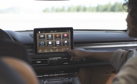 2020 Lincoln Aviator Central Console Wallpapers  450x275 (74)