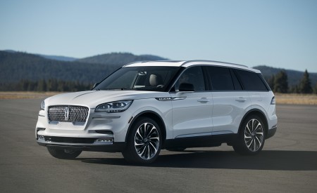 2020 Lincoln Aviator Front Three-Quarter Wallpapers 450x275 (68)