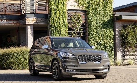 2020 Lincoln Aviator Front Three-Quarter Wallpapers 450x275 (5)