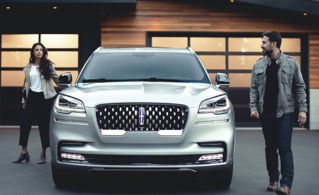 2020 Lincoln Aviator Front Wallpapers 450x275 (67)