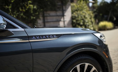 2020 Lincoln Aviator Grand Touring Detail Wallpapers  450x275 (54)