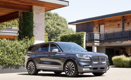 2020 Lincoln Aviator Grand Touring Front Three-Quarter Wallpapers 450x275 (29)