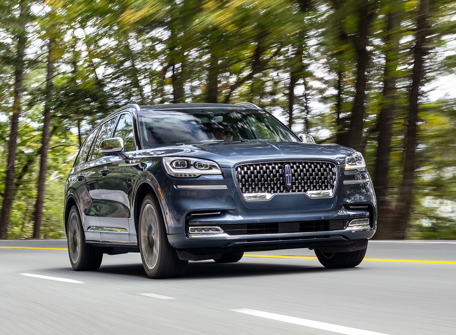 2020 Lincoln Aviator Grand Touring Front Three-Quarter Wallpapers (14)