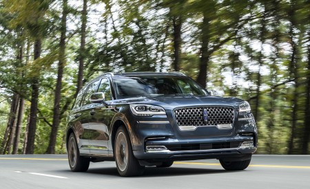 2020 Lincoln Aviator Grand Touring Front Three-Quarter Wallpapers 450x275 (17)
