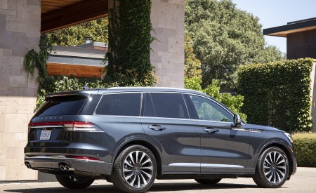2020 Lincoln Aviator Grand Touring Rear Three-Quarter Wallpapers 450x275 (42)