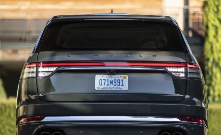 2020 Lincoln Aviator Grand Touring Rear Wallpapers 450x275 (47)