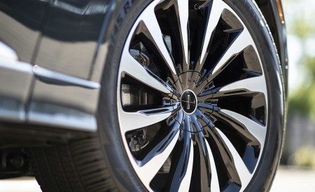 2020 Lincoln Aviator Grand Touring Wheel Wallpapers 450x275 (50)