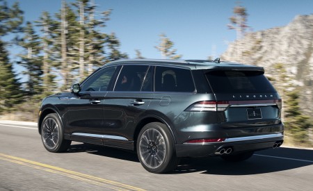 2020 Lincoln Aviator Rear Three-Quarter Wallpapers 450x275 (57)