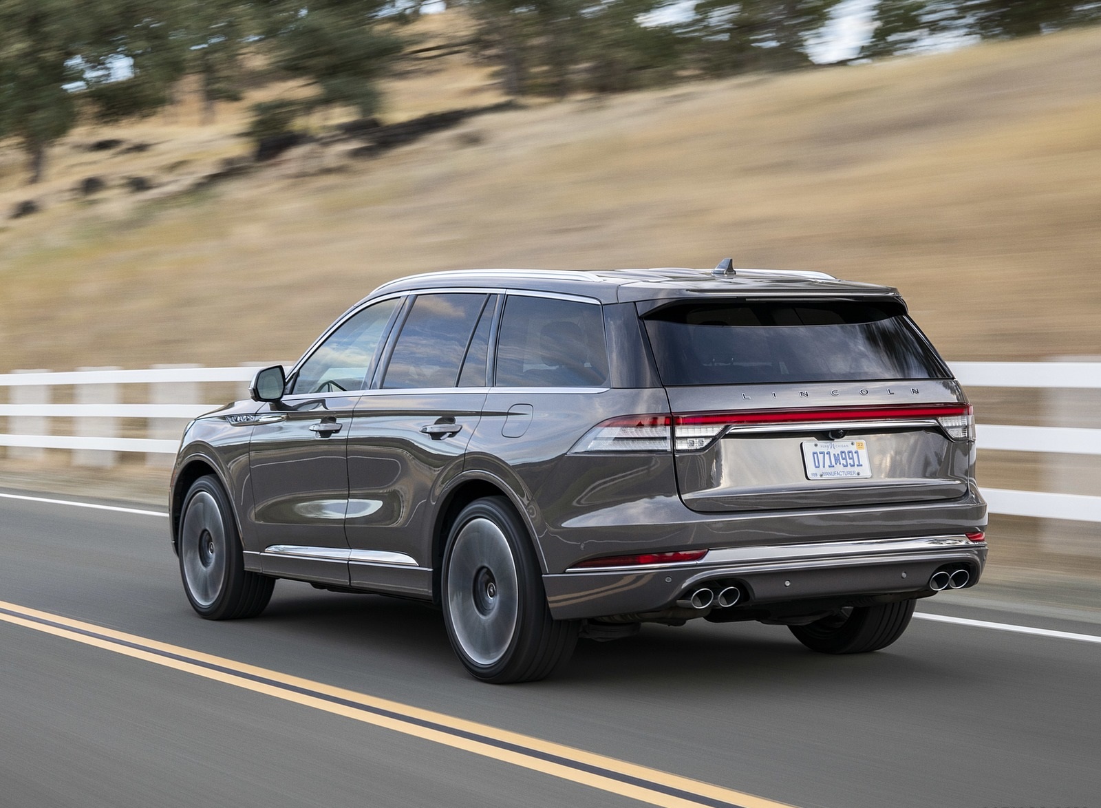 2020 Lincoln Aviator Rear Three-Quarter Wallpapers (3)