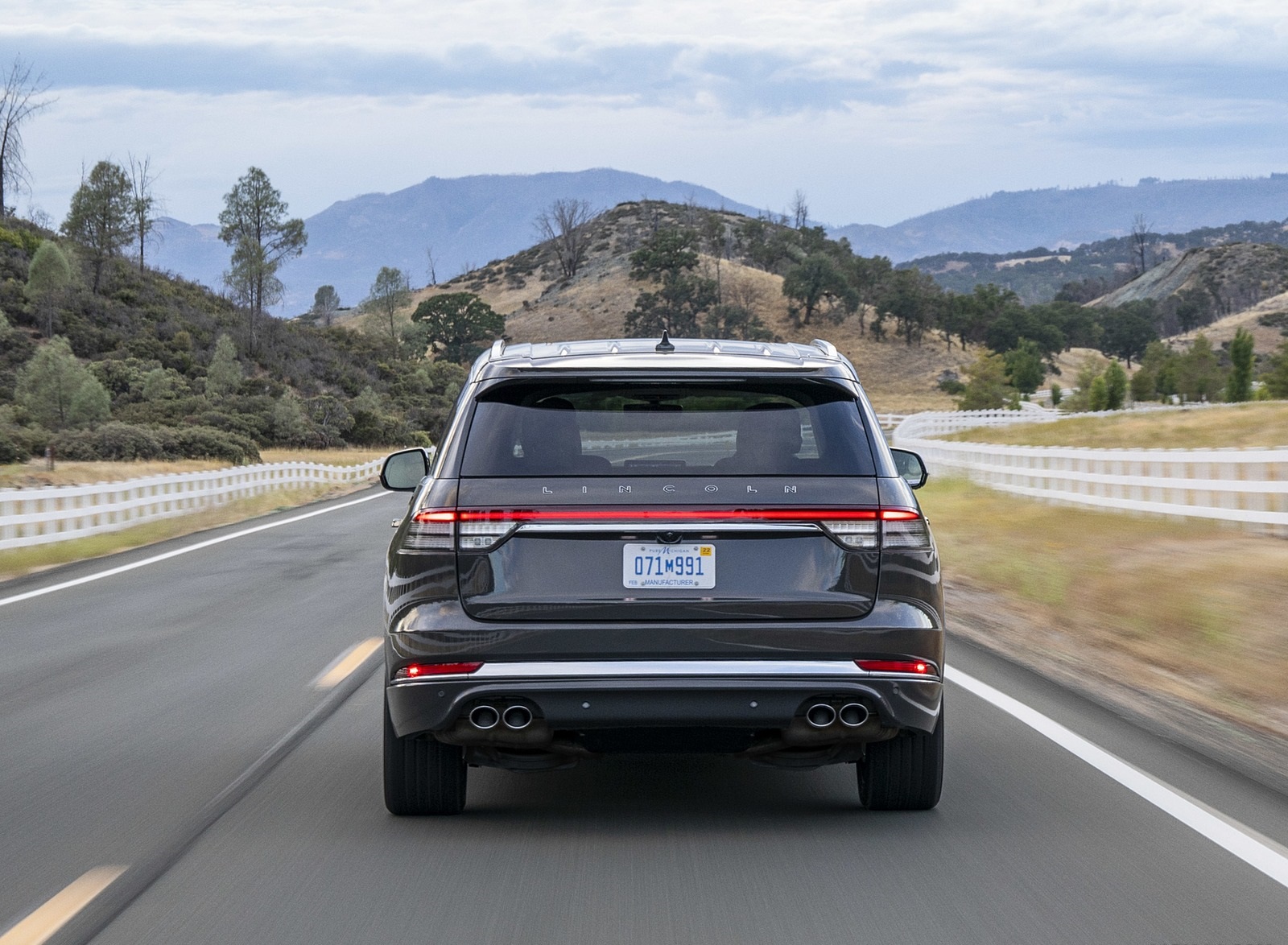 2020 Lincoln Aviator Rear Wallpapers (4)